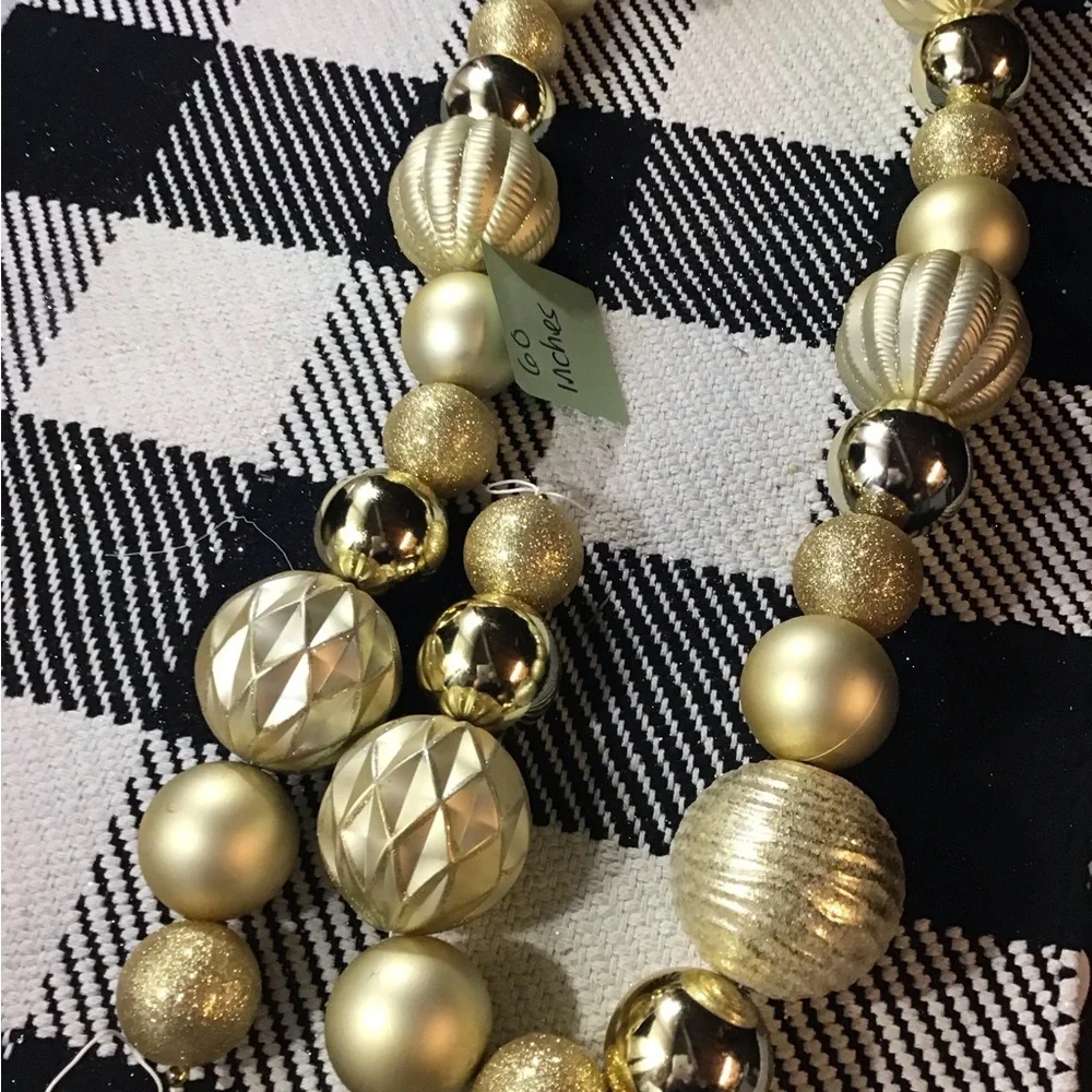 Festive Gold Ornament Garland